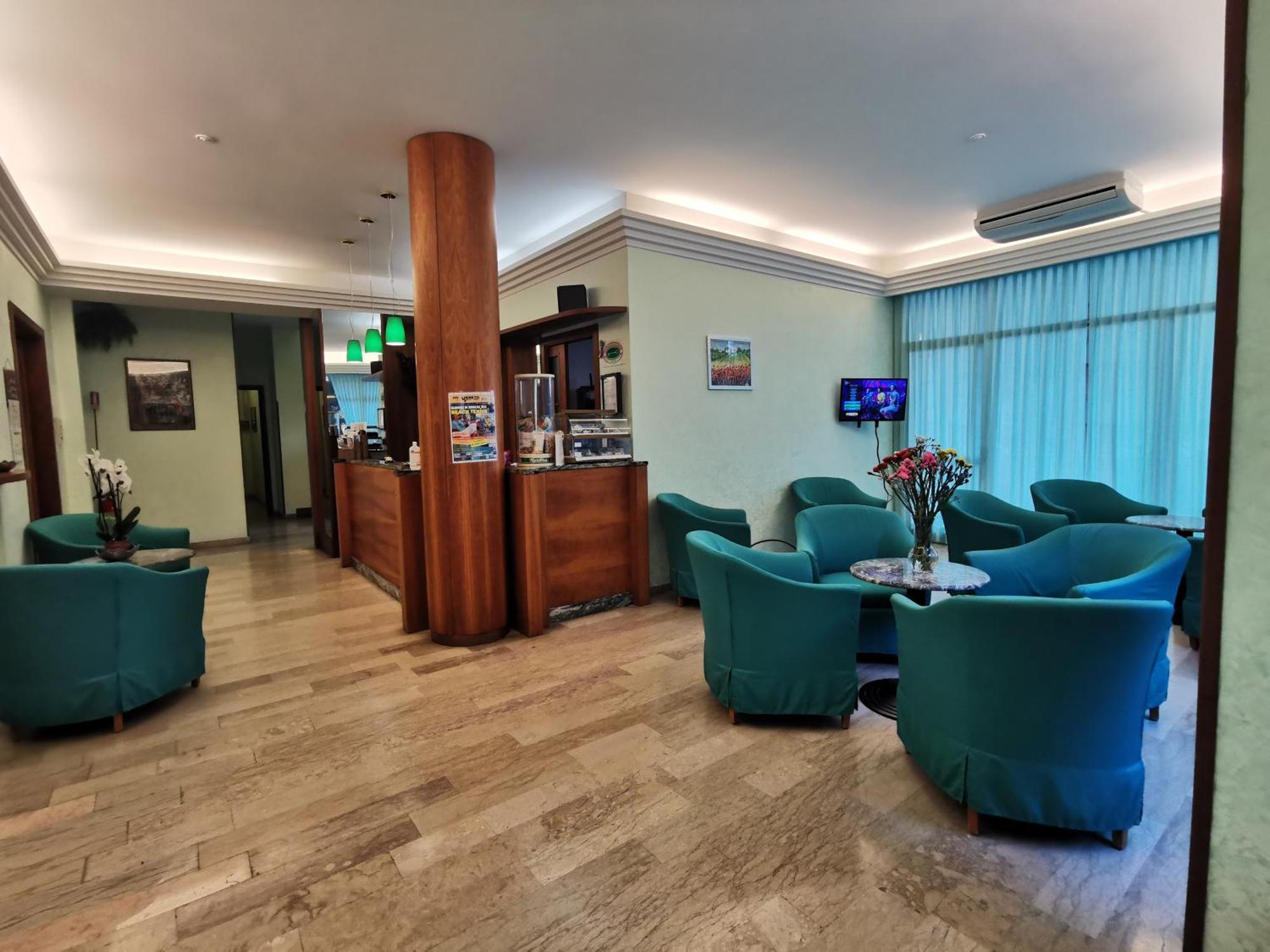 Hotel Pine Beach โรโซลีนามาเร ภายนอก รูปภาพ